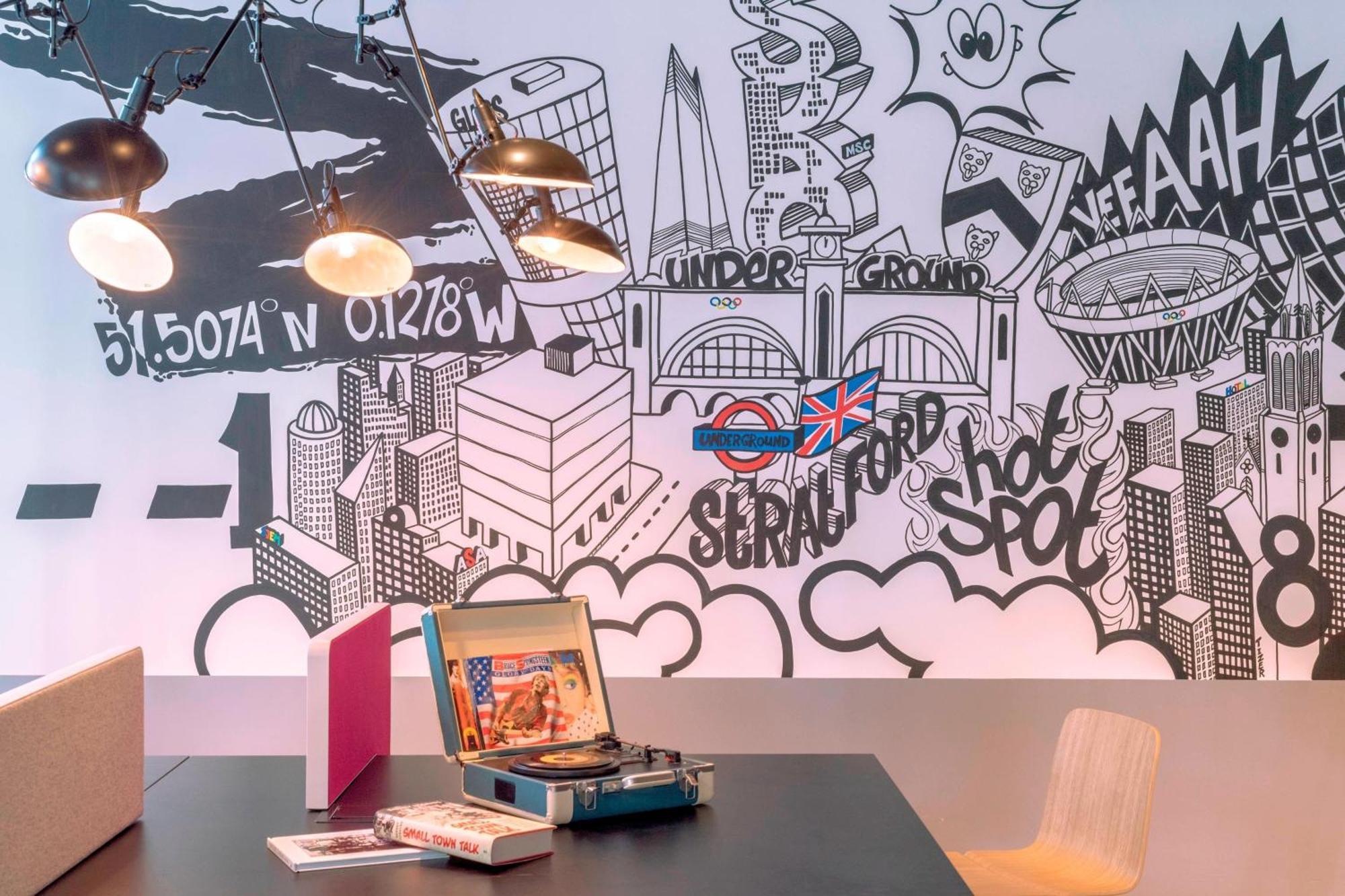 Moxy London Stratford Hotel Exterior photo
