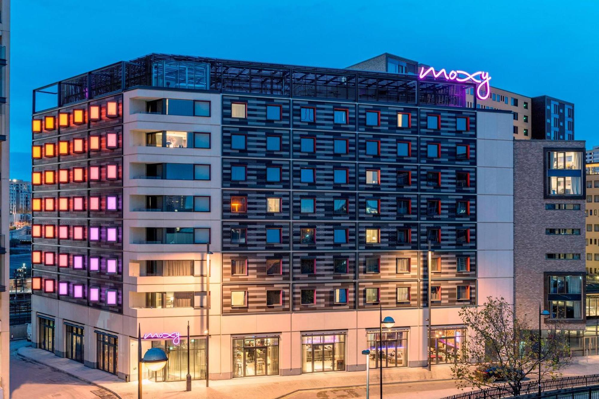 Moxy London Stratford Hotel Exterior photo